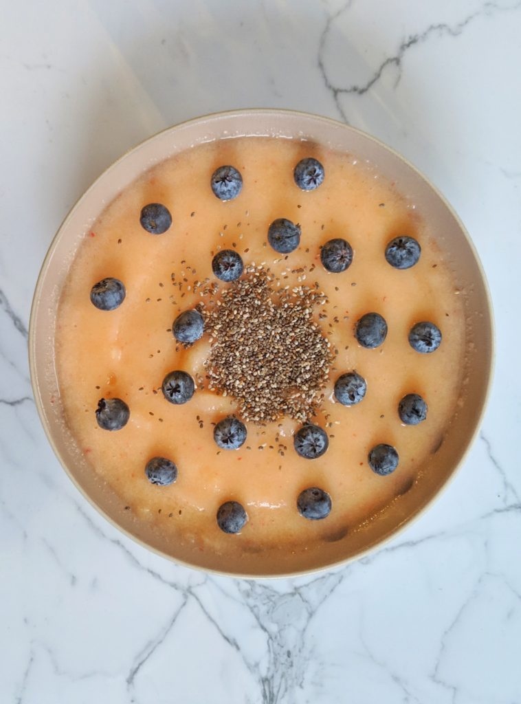 mango-smoothie-bowl-classycurlies